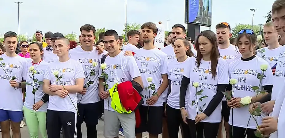 Maratonci-blokaderi, foto: Pariz Danas