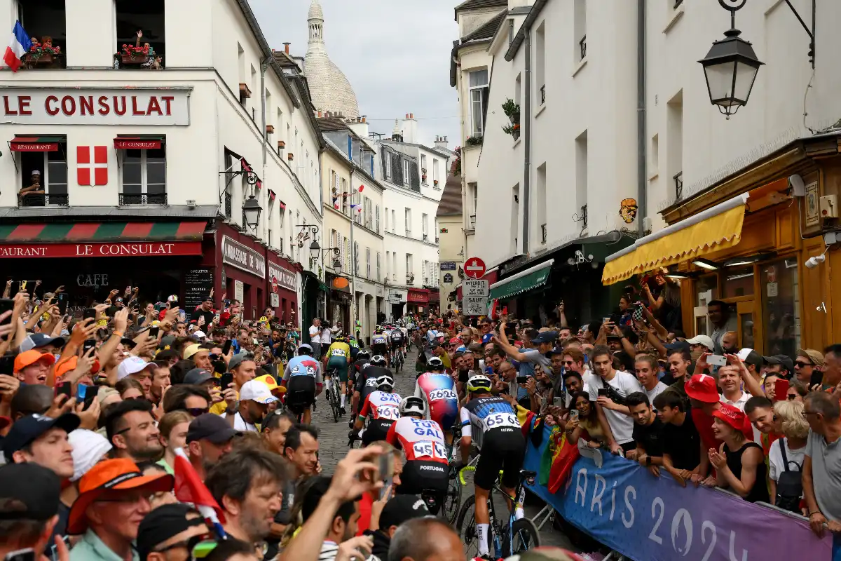 Le peloton a l'assaut de la Butte Montmartre, David Ramos / Getty Images